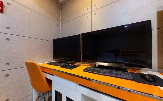 Oda (Twin-OTT service(Netflix))