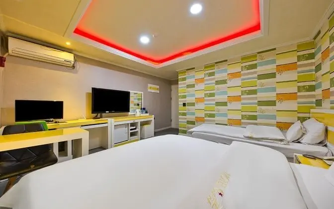 Oda (Twin-OTT service(Netflix))