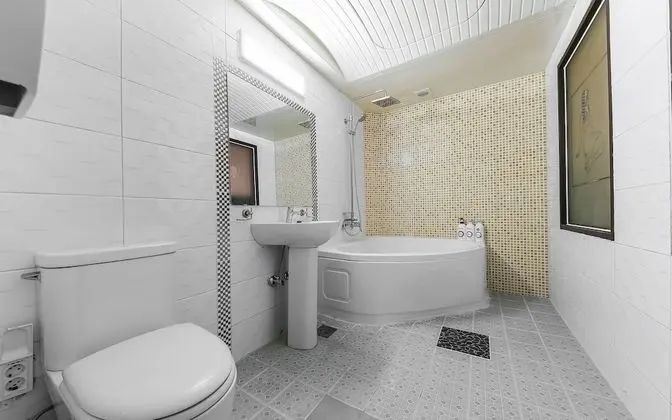 Oda (Game 2PC (Netflix available LOL avail)