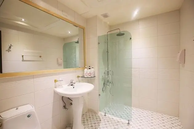 Oda (Twin bed (Netflix YouTube))