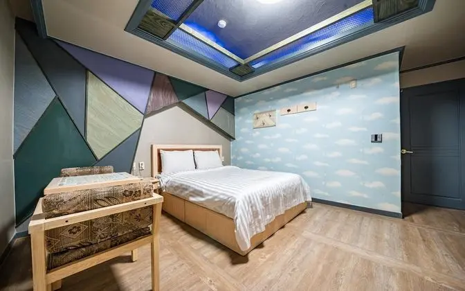 Oda (General rooms (game 1PC Netflix avail)