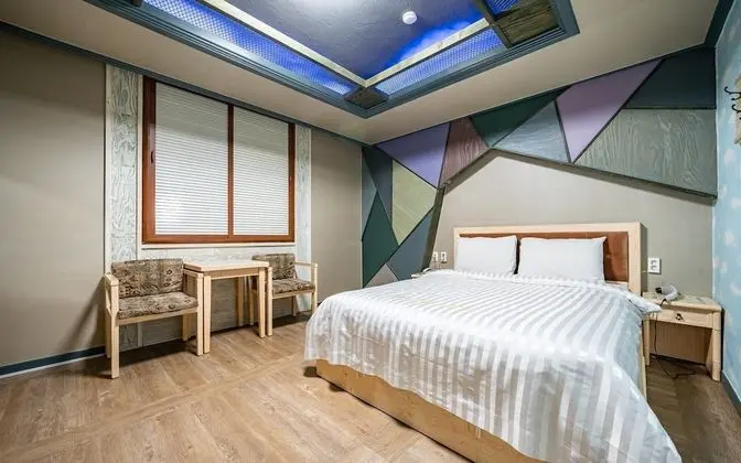 Oda (General rooms (game 1PC Netflix avail)