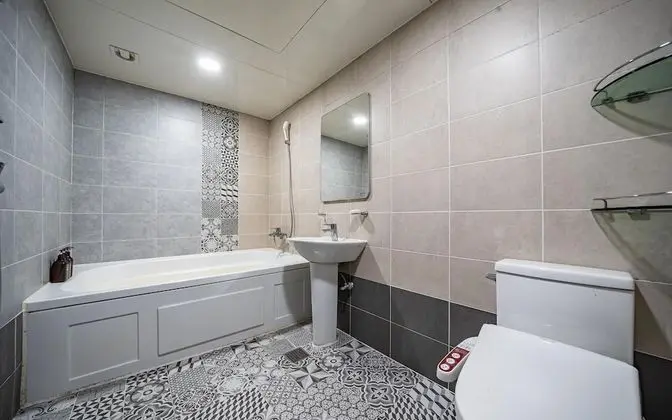 Oda (General rooms (game 1PC Netflix avail)