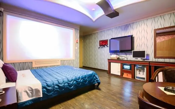 Oda (Room (Netflix Available))