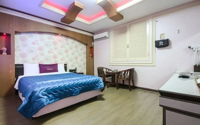 Oda (Room (Netflix Available))