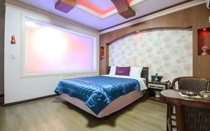 Oda (Room (Netflix Available))