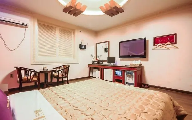 Oda (Room (Netflix Available))