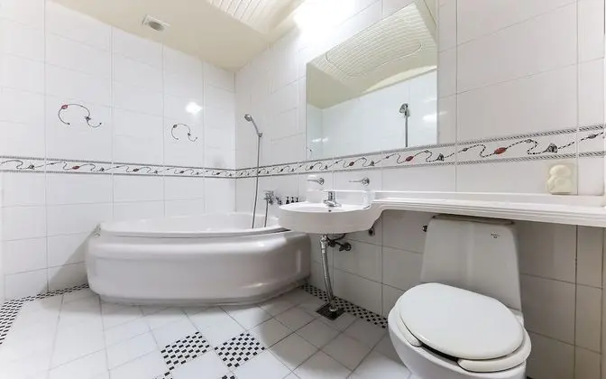 Oda (Room(Netflix Available Sofa))