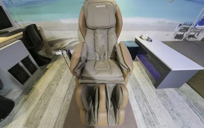 Oda (VIP (styler massage chair air purifie)
