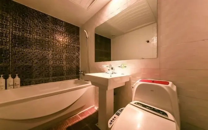 Oda (Deluxe room twin (high-end PC + massa)