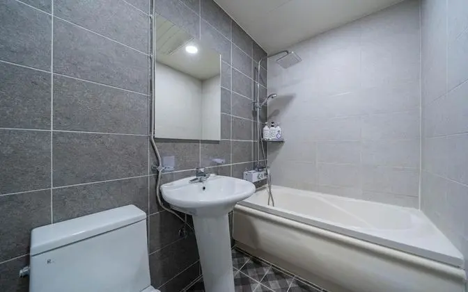 Oda (Cinema Room (Netflix can be watched i)