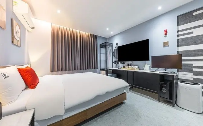 Oda (Standard (Netflix available natural h)