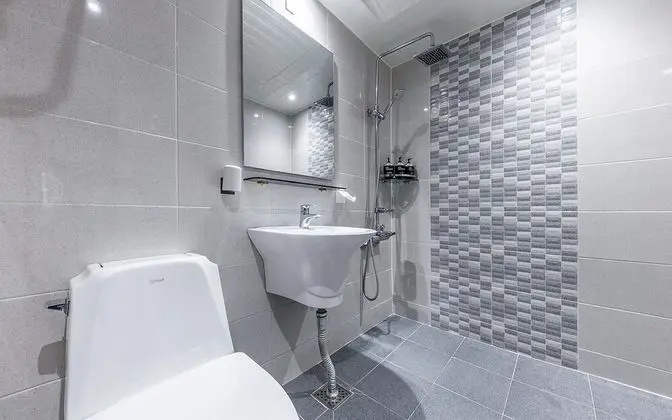 Oda (Standard (Netflix available natural h)