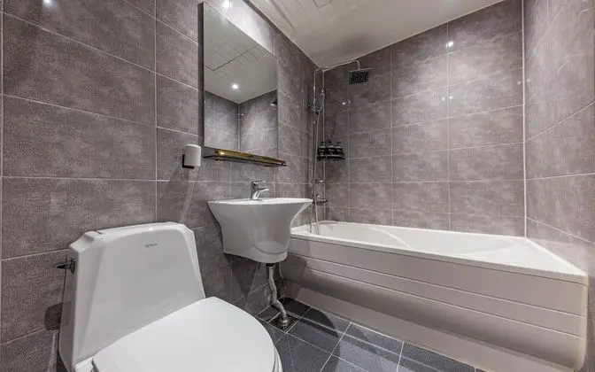 Oda (Standard (Netflix available natural h)