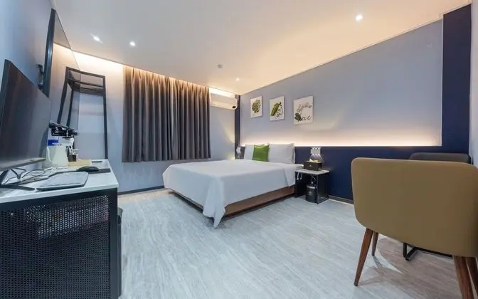 Oda (Standard (Netflix available natural h)