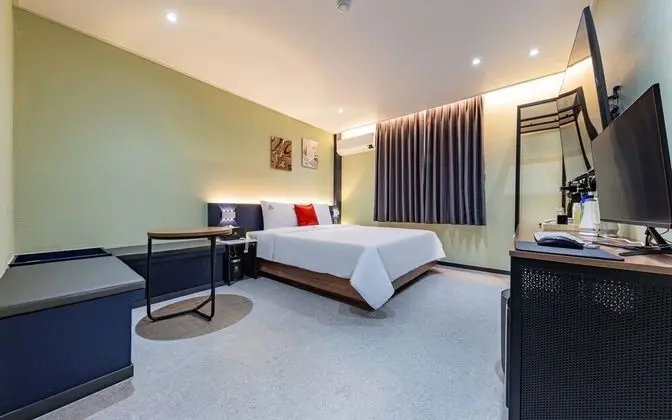 Oda (Standard (Netflix available natural h)