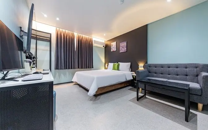 Oda (Standard (Netflix available natural h)