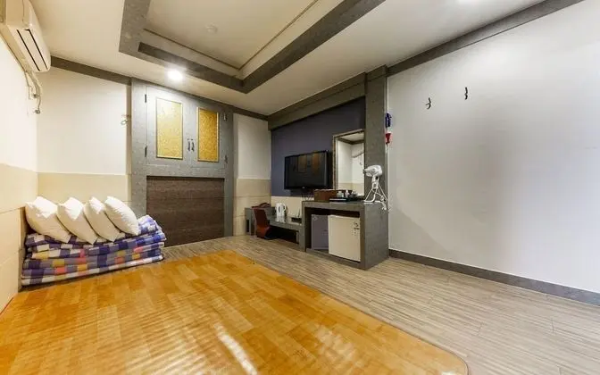 Oda (Korean-style room (hot spring water a)