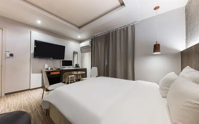 Oda (Body Friend Room (Netflix available))