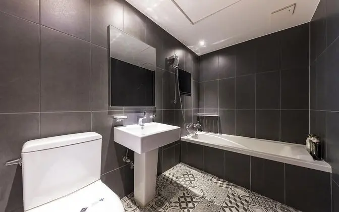 Oda (Body Friend Room (Netflix available))