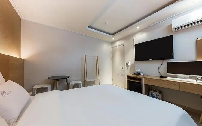 Oda (Standard (Netflix Available))