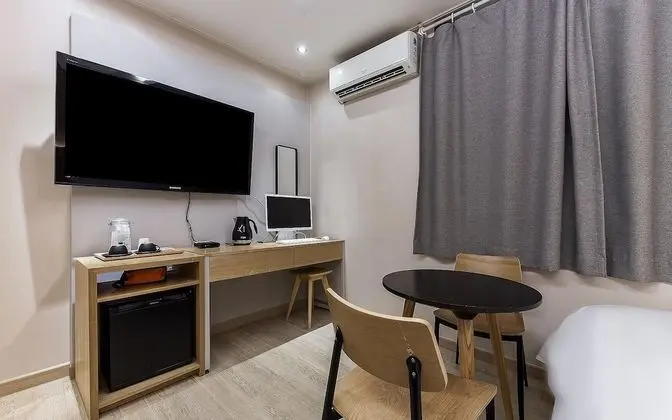 Oda (Twin (Netflix Available))