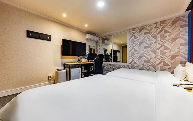 Oda (PC Hotel Building B - Twin (OverWatch)