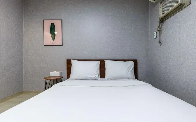 Oda (Single room for one person (no consec)