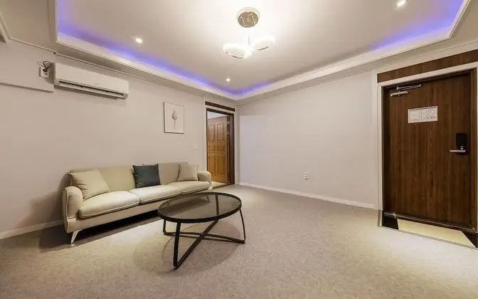 Oda (Party Room (3 Bed Netflix Available H)