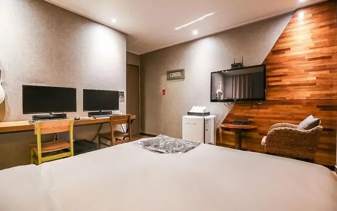 Oda (Special couple PC (Netflix high-end P)