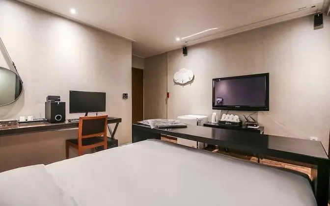 Oda (Special room movie room (Netflix high)