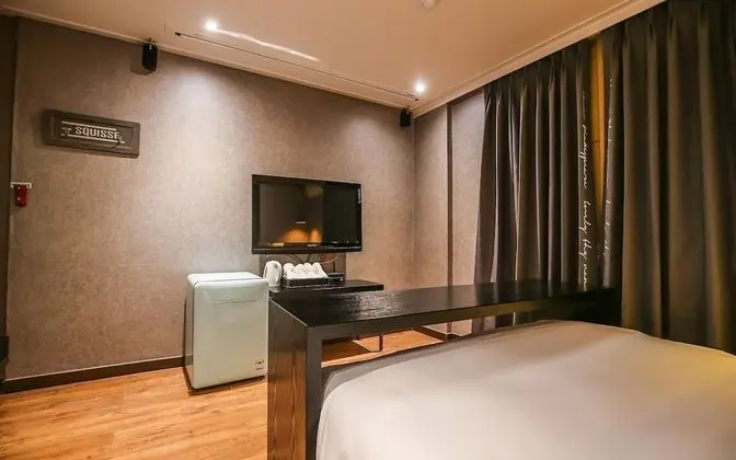 Oda (Special room movie room (Netflix high)