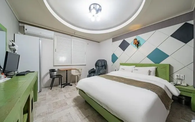 Oda (Semi-special room (65 inch TV single )