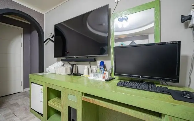 Oda (Semi-special room (65 inch TV single )