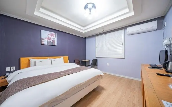 Oda (Standard room (60 inch TV bathtub air)