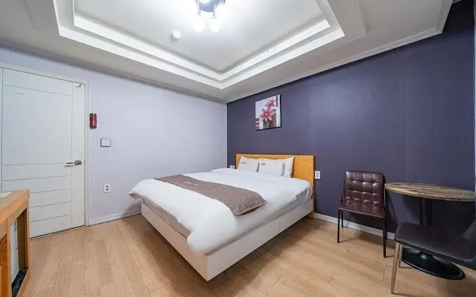 Oda (Standard room (60 inch TV bathtub air)