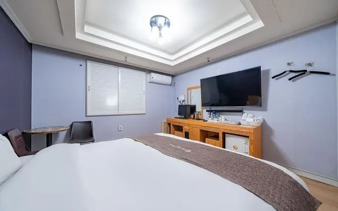 Oda (Standard room (60 inch TV bathtub air)