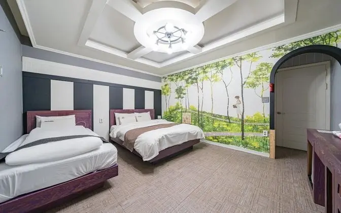 Oda (Twin (65 inch TV Netflix air purifier)