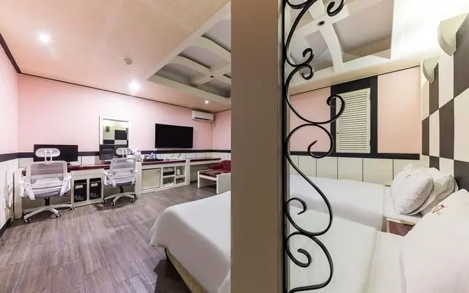 Oda (Special Room (Netflix Available Sprin)