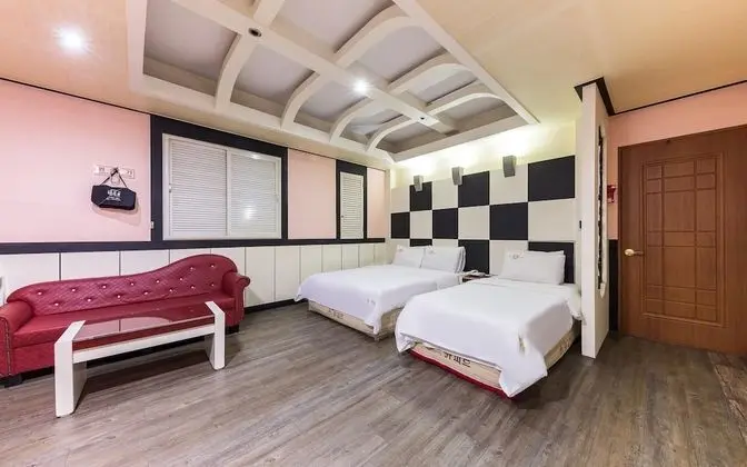 Oda (Special Room (Netflix Available Sprin)