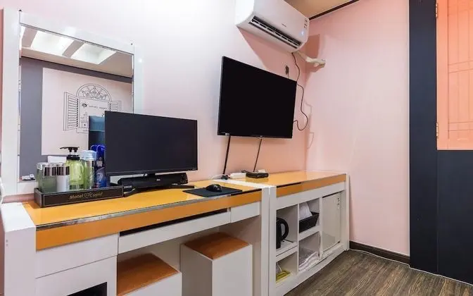 Oda (Standard Room A (Netflix Available Sp)