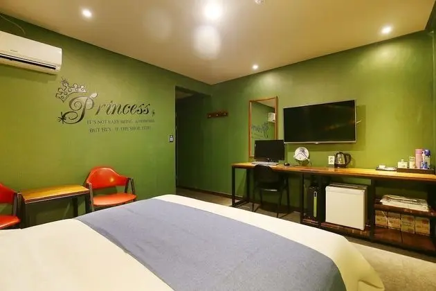 Oda (Deluxe (Netflix available))