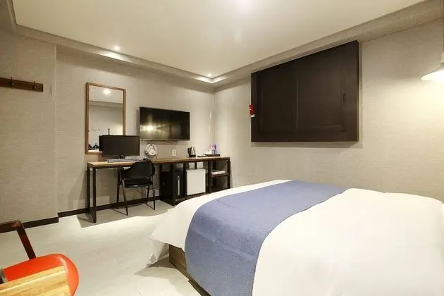 Oda (Non-smoking room (Netflix available))