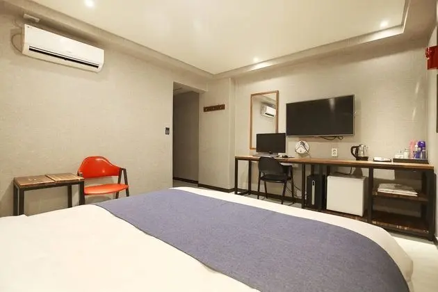 Oda (Non-smoking room (Netflix available))