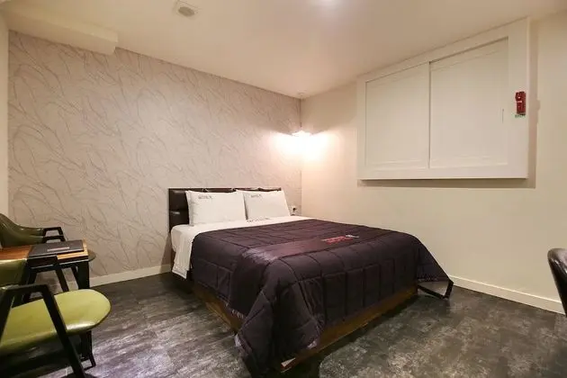 Oda (Non-smoking room (Netflix available))