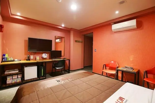 Oda (Non-smoking room (Netflix available))