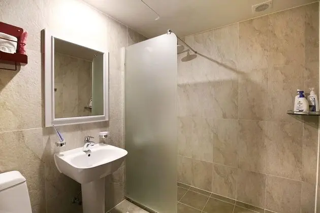 Oda (Non-smoking room (Netflix available))