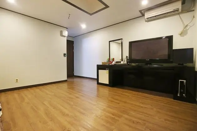 Oda (Korean Room)