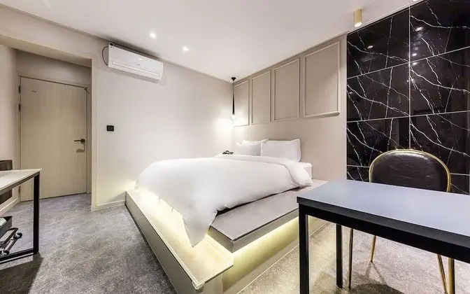 Oda (Dreaming Loft (Netflix Available TV))