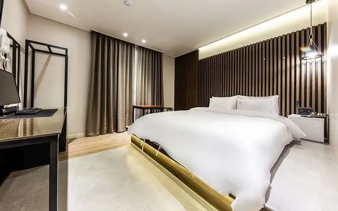 Oda (Dreaming Loft (Netflix Available TV))